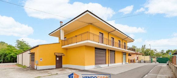 5 rooms Apartment in Villafalletto, Italy No. 374399 21