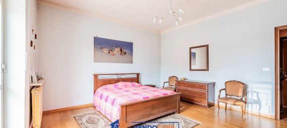 5 rooms Apartment in Villafalletto, Italy No. 374399 14