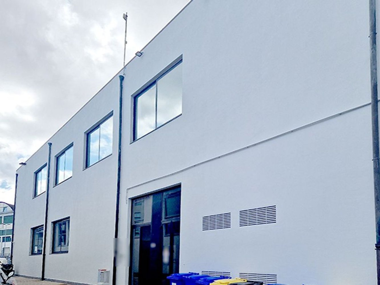 165m² Office in Livorno, Italy No. 90212