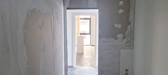 165m² Office in Livorno, Italy No. 90212 6