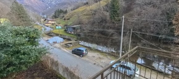 Apartamento de 3 habitaciónes en Pertica Bassa, Italy No. 4700 3