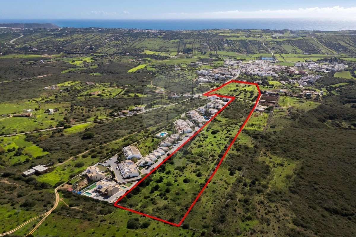 Terreno en Lagos, Portugal No. 98822