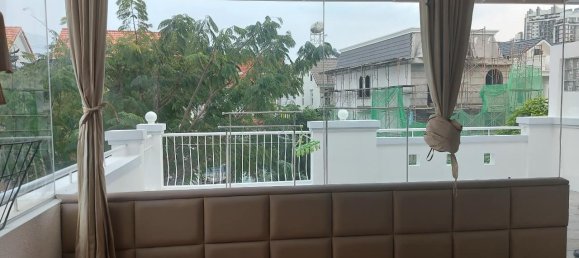 4 bedrooms Villa in District 7, Vietnam No. 19854 9