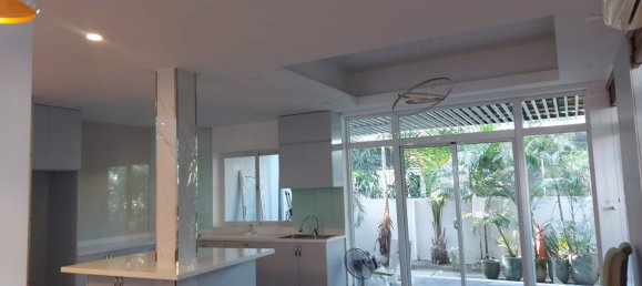 4 bedrooms Villa in District 7, Vietnam No. 19854 3