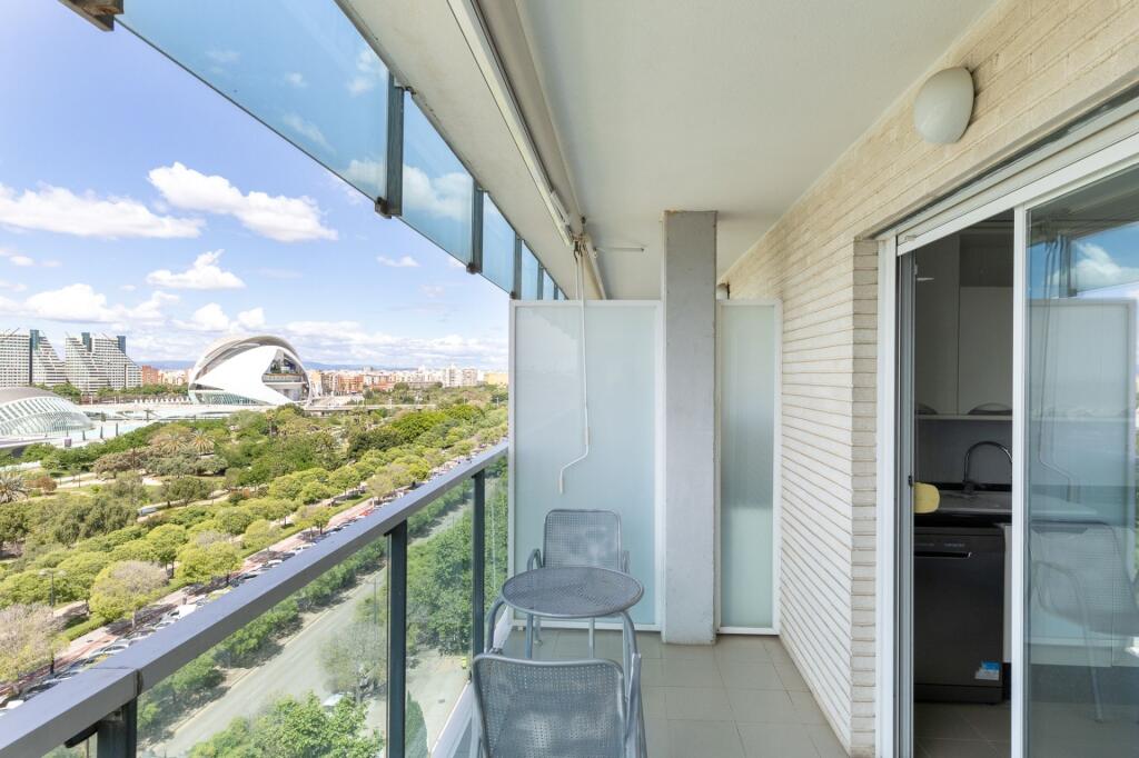 6 bedrooms Apartment in Valencia, Spain No. 167522