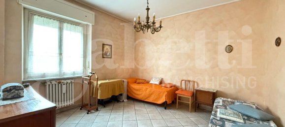 4 rooms Apartment in Turin, Italy No. 7890 11