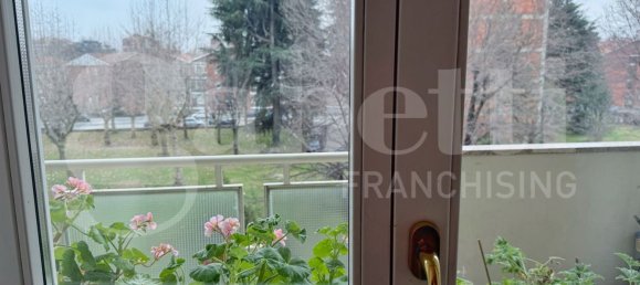 4 rooms Apartment in Turin, Italy No. 7890 6