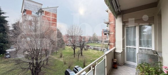 4 rooms Apartment in Turin, Italy No. 7890 5