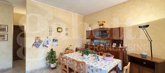 4 rooms Apartment in Turin, Italy No. 7890 3