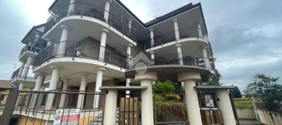 2 rooms Apartment in Borgomanero, Italy No. 4765 2