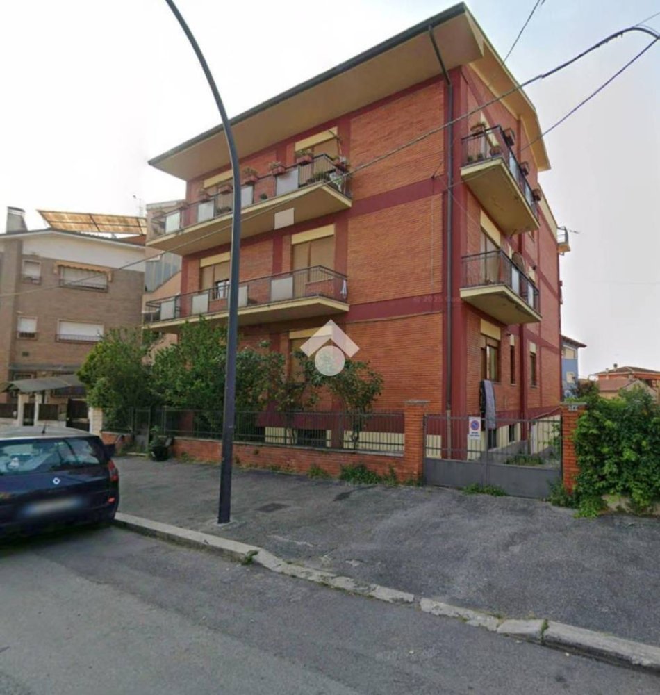 3 bedrooms Apartment in Avezzano, Italy No. 264380