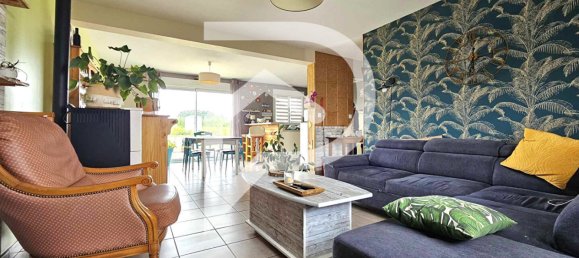 5 bedrooms House in Vron, France No. 78167 4