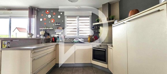 5 bedrooms House in Vron, France No. 78167 7