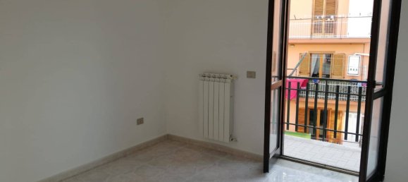 Квартира с 3 комнатами в Монтефорте Ирпино, Италия № 75055 8