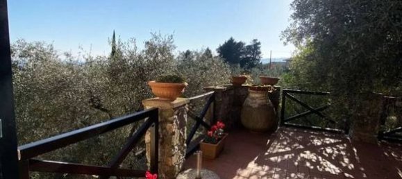 5 bedrooms Villa in Fosdinovo, Italy No. 283755 4