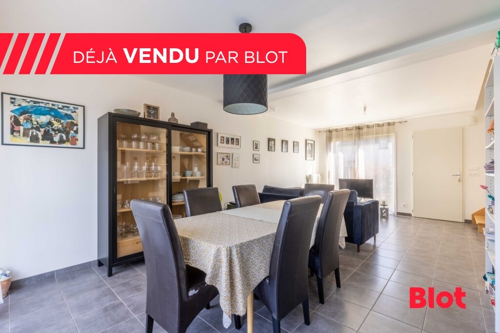 Дом с 3 спальнями в Шатожирон, Франция № 201576