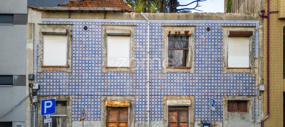 9 bedrooms House in Vila Nova de Gaia, Portugal No. 141836 2