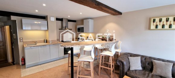 395m² Commercial property in Laon, France No. 255767 4