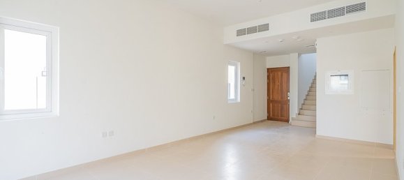 3 bedrooms Villa in Dubai Land, UAE No. 1911 12