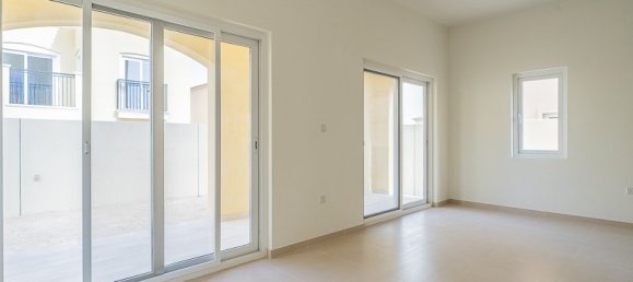 3 bedrooms Villa in Dubai Land, UAE No. 1911 4