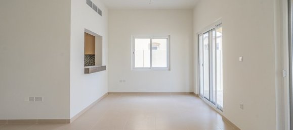3 bedrooms Villa in Dubai Land, UAE No. 1911 10