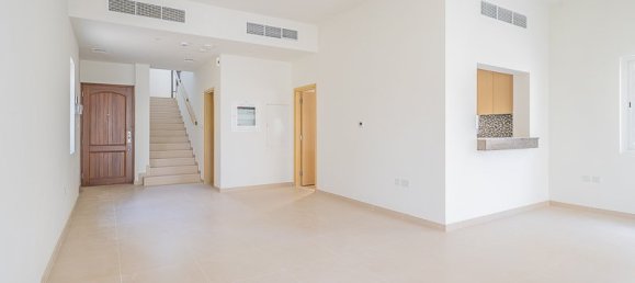 3 bedrooms Villa in Dubai Land, UAE No. 1911 5