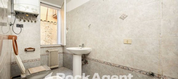 1 chambre Appartement à Guidonia Montecelio, Italy No. 203368 20