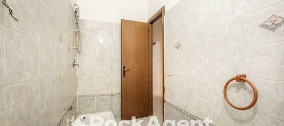 1 chambre Appartement à Guidonia Montecelio, Italy No. 203368 19