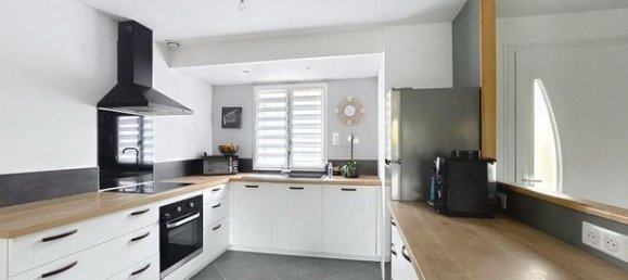 Casa de 4 dormitorios en Sarthe, France No. 304791 4