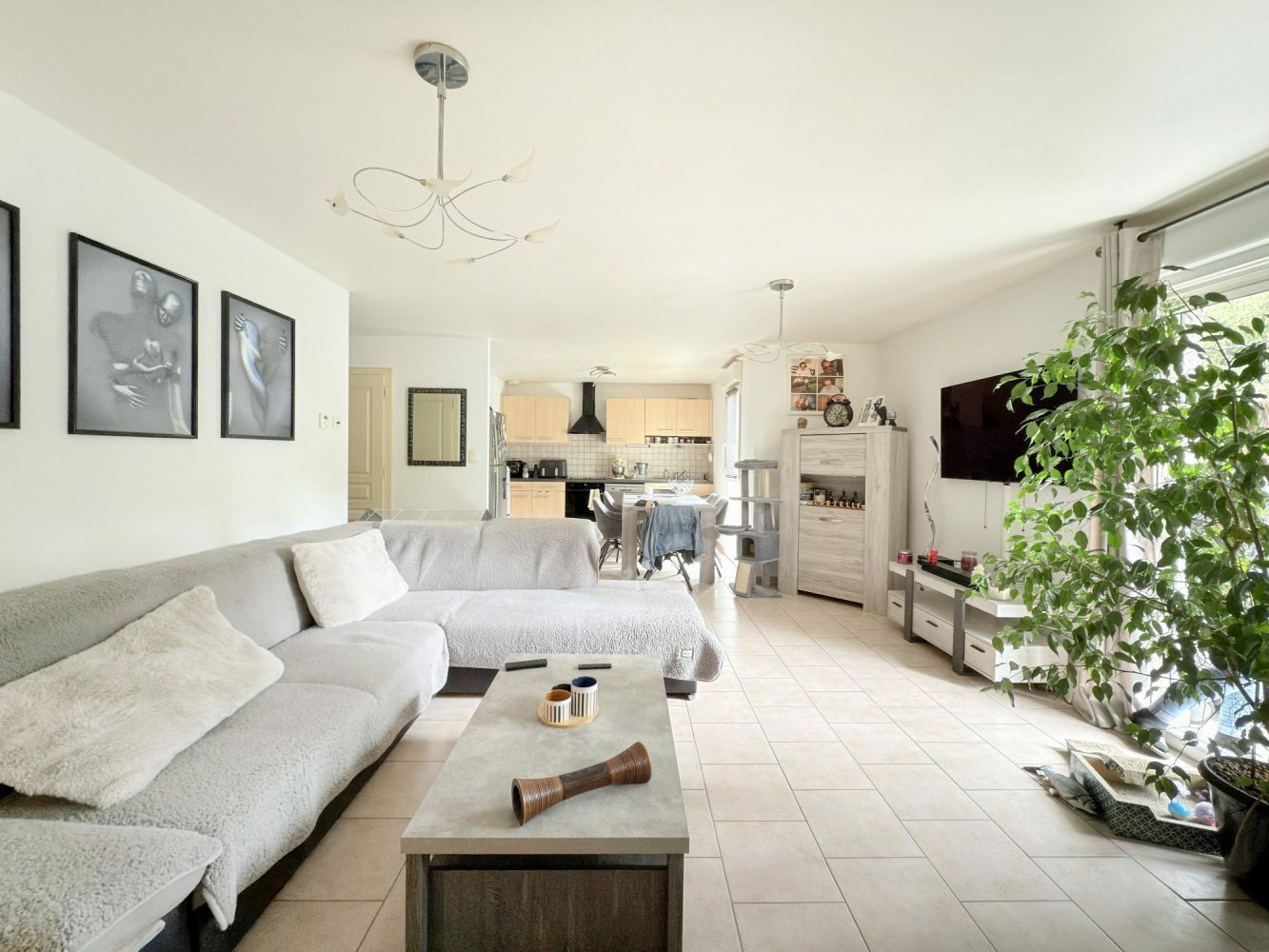 Apartamento de 2 dormitorios en Epinal, France No. 307989