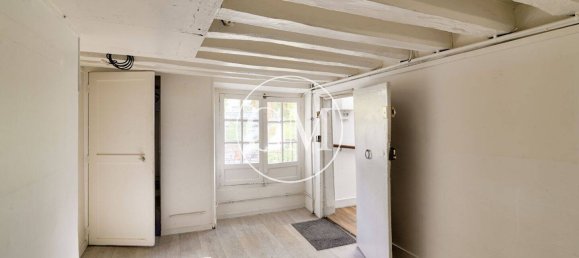 75m² Office in Versailles, France No. 149865 3