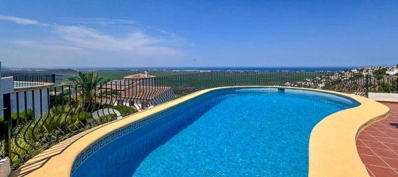 Villa de 4 dormitorios en Pego, Spain No. 190462 2