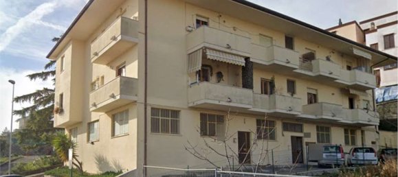 7 rooms Apartment in Monte Urano, Italy No. 212023 3