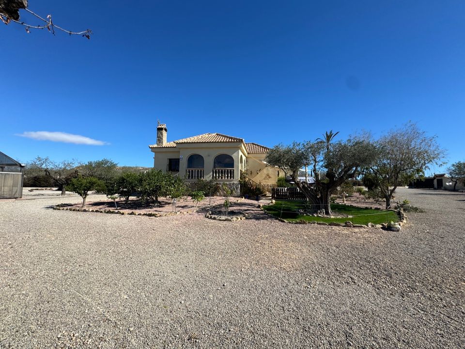 3 bedrooms House in Torremendo, Spain No. 185194