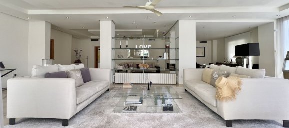 5 bedrooms House in Marbella, Spain No. 154265 3