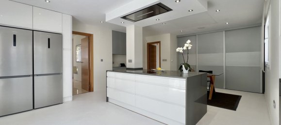 5 bedrooms House in Marbella, Spain No. 154265 20