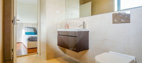 4 bedrooms House in Vila Nova de Gaia, Portugal No. 18870 4