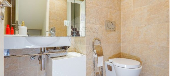 4 bedrooms House in Vila Nova de Gaia, Portugal No. 18870 13