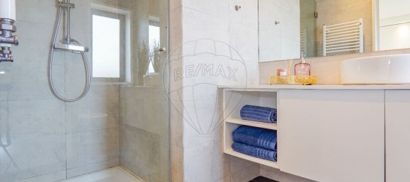 4 bedrooms House in Vila Nova de Gaia, Portugal No. 18870 11