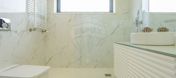 4 bedrooms House in Vila Nova de Gaia, Portugal No. 18870 6