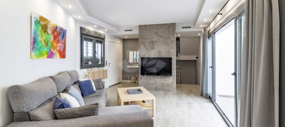 Villa de 3 dormitorios en Marbella, Spain No. 56915 2