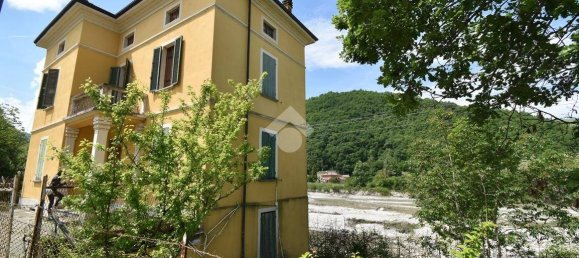 4 bedrooms Villa in Calestano, Italy No. 212880 38