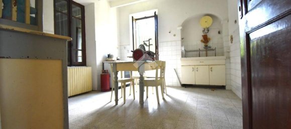 4 bedrooms Villa in Calestano, Italy No. 212880 5