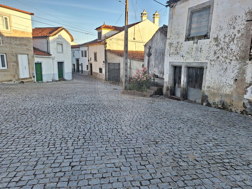 2 bedrooms House in Tinalhas, Portugal No. 40954