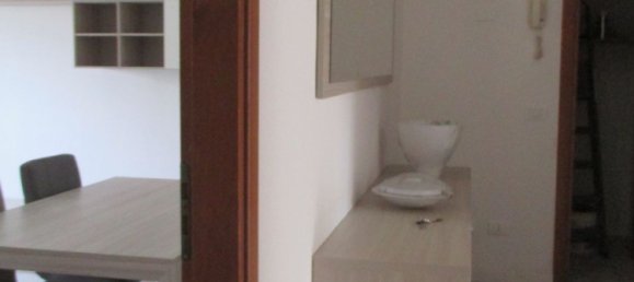 Квартира с 2 комнатами в Брешиа, Италия № 271897 14