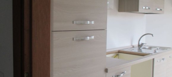 Квартира с 2 комнатами в Брешиа, Италия № 271897 11