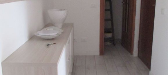 Квартира с 2 комнатами в Брешиа, Италия № 271897 27