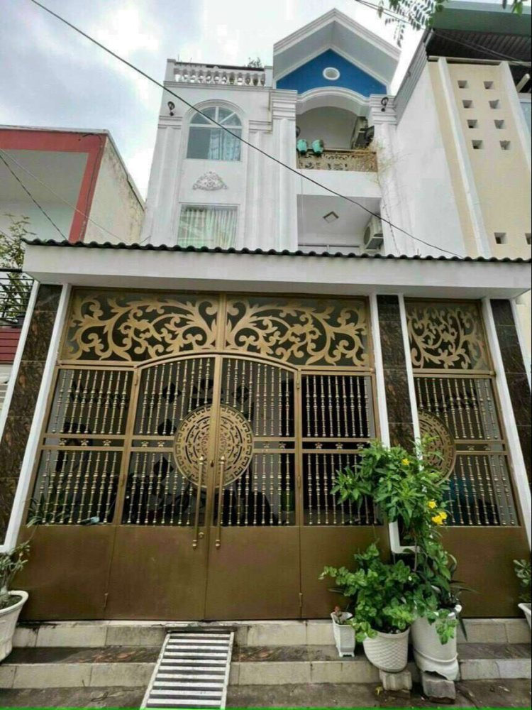 Moradia em banda em District 7, Vietnam 84 m² N.º 9709