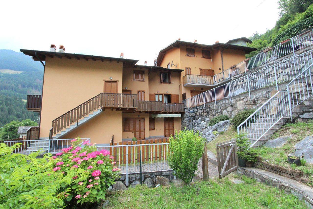 Apartamento de 3 habitaciónes en Ardesio, Italy No. 87014