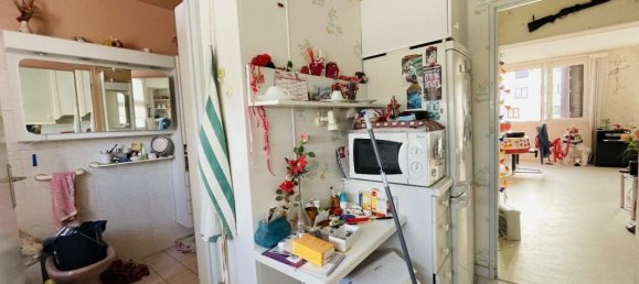 2 bedrooms Apartment in Viry-Chatillon, France No. 175458 6